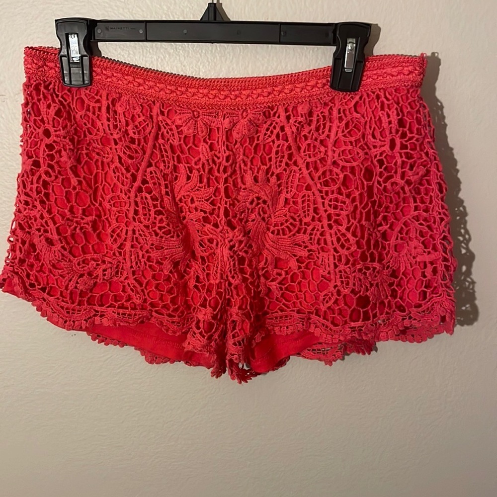 Crochet elastic waistband shorts